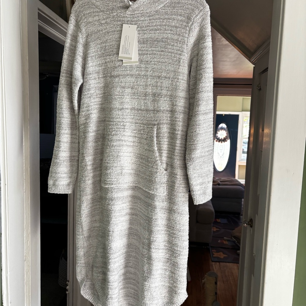 Gray Hooded lounger NWT